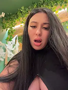 AdinaKan - BIG squirt show💦💦🐾fingering naked