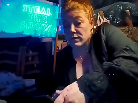 BettyandGold - Close up pussy cum