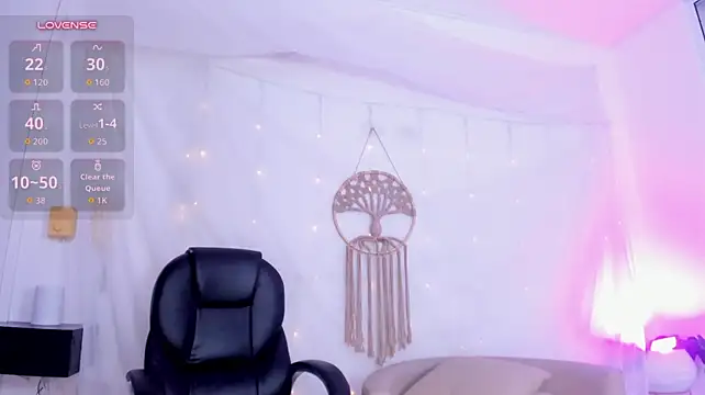 Ginni_charlotte - Tits oil & nipple play 🥥💦