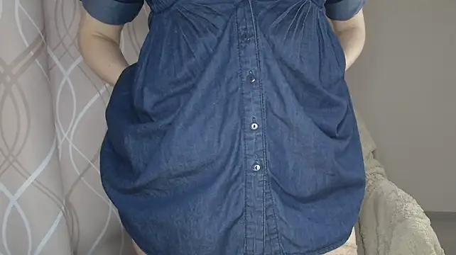 Miss__Sophie - slap ass