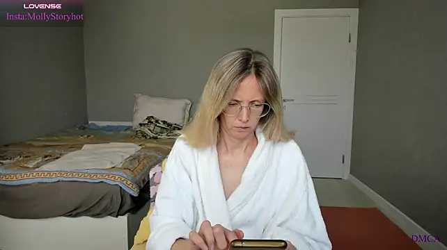 MollyStory - Take off your robe.