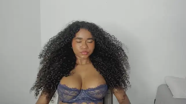 Ashley_lemus - oil on my body