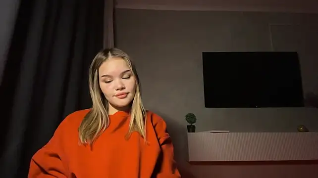 KrystinaBelgard - Change my outfit