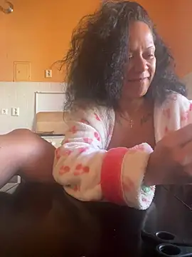 CocoCandelaLatina - 💦Spit on Boobs