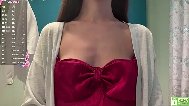 Juicy_Cutie - Suck my tasty fingers ☝️