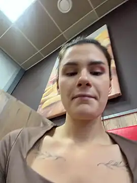 MiraReach - Naked squirt 💦