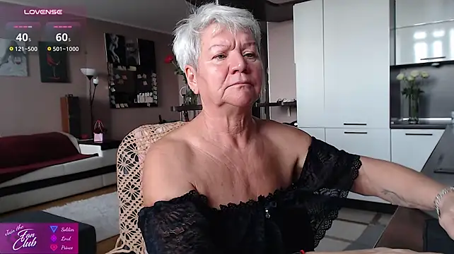 Roxana_brooks - Oil on my sexy boobs