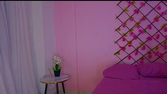 Emmy_hot33 - all naked and show dance