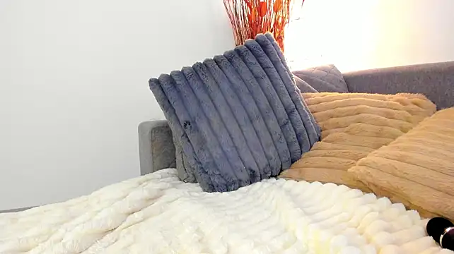 LesysLea - Slap ass x3 +control toy 3 min