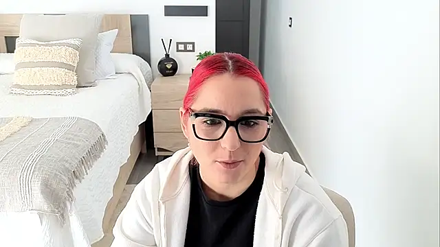 Morninglorytv - enseño los dos piercing