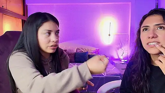 Kloe28 - biting buttocks