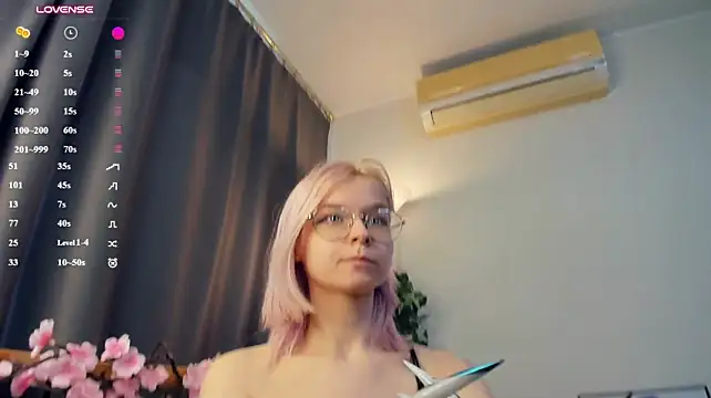 Soft_Static - Take off one strap of my bra ^^