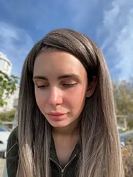 SandraCarter - Show ass in public park