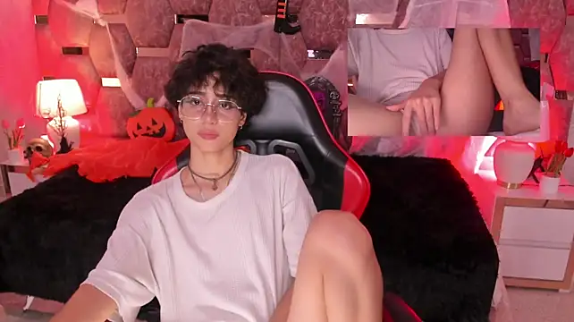NorthHale_ - Fingering My Pussy Close Up + Saliva