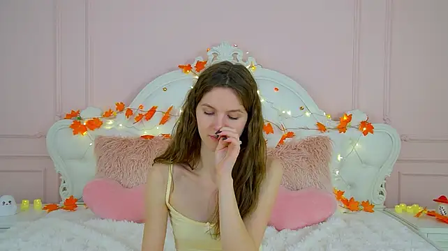 AmaliaLima - Fairy teases belly