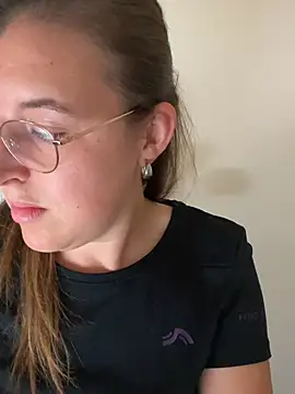 AlinaMeiier - Finger blowjob 🥵