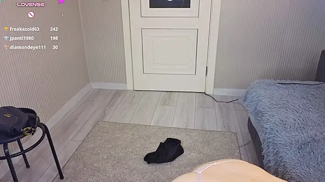 JessicaaWhite - red ass and twerk