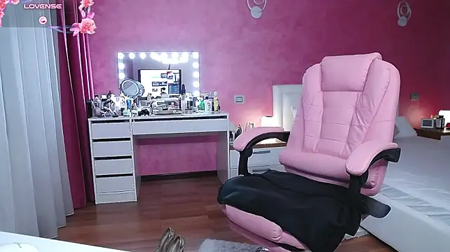MissKora - epic goal:pay my house(use tipmenu )