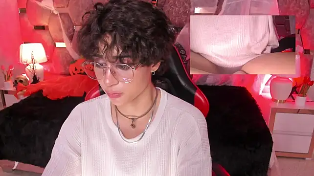 NorthHale_ - Fingering My Pussy Close Up + Saliva