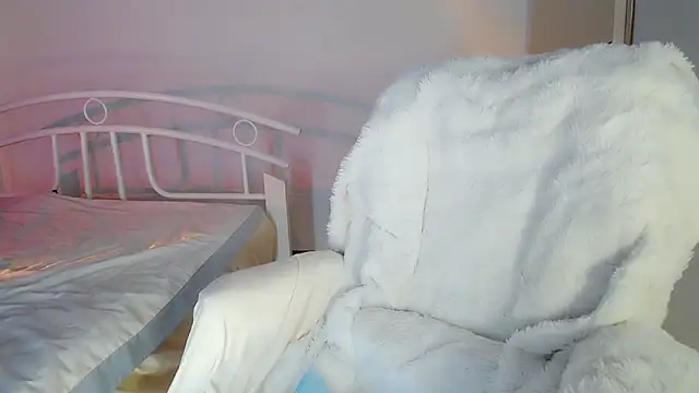 Xxx719042 - 内裤嘞逼逼一线天