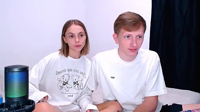 Juliaanddima - show ass doggy