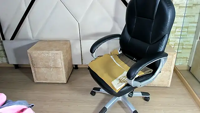 Alisha_Milf - Fuck my dildo and control Domi 🥵🥵💦