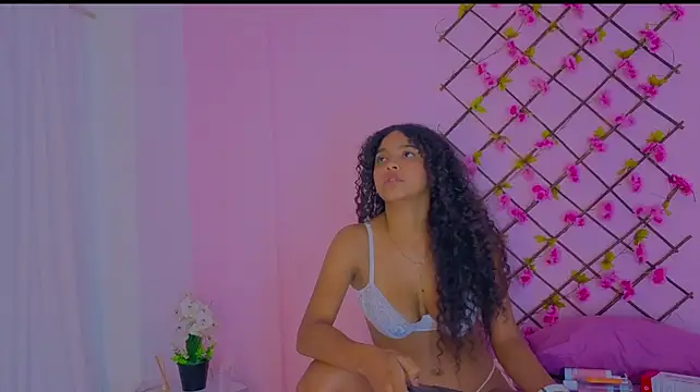 emmy_hot33