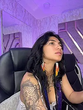 Velvet_Mysstic - lick breasts