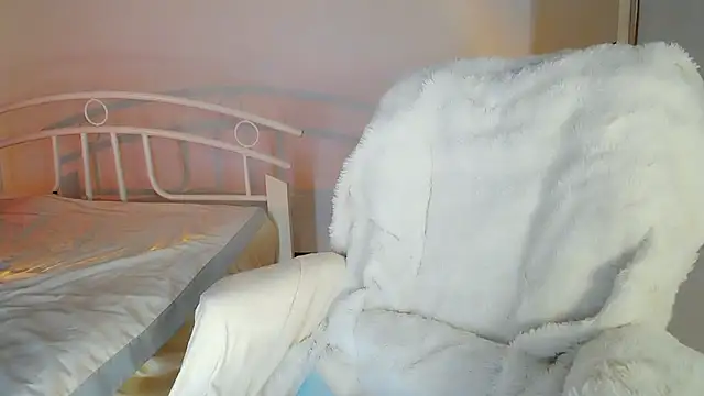 Xxx719042 - 内裤嘞逼逼一线天