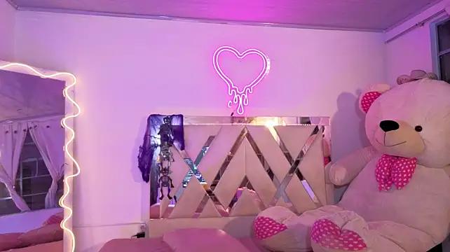 VALENBLOOM_TAY - spanking ass