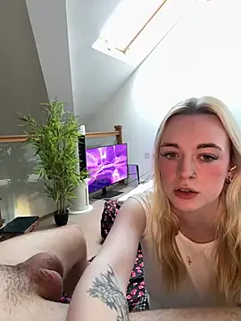 Lolabunnyblondie - Lola bend over spread pussy