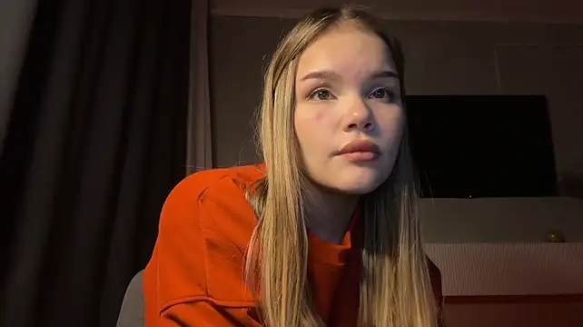 KrystinaBelgard - Change my outfit