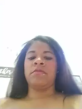 Diamondd_sexy - completely naked, touching myself