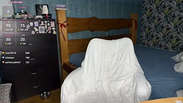 Milkassi_li - naked jumping on the bed