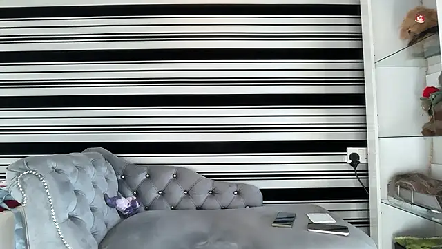 BustySwingingSlut - pussy on show