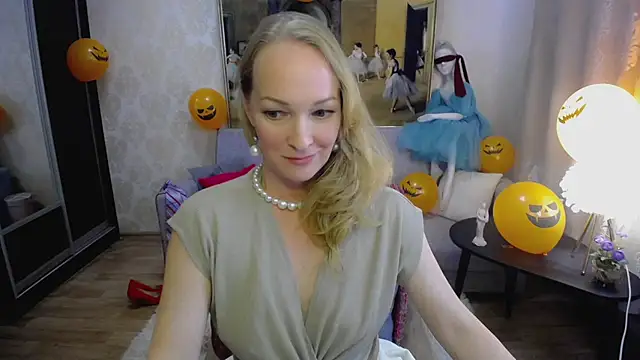 Alana_Solara - 🔥DOGGY POSE