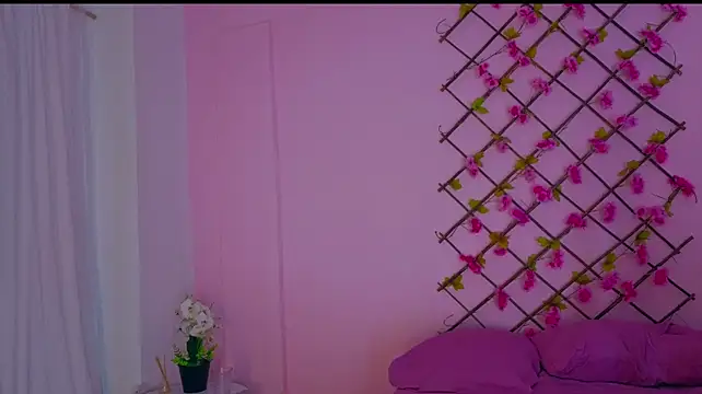 emmy_hot33