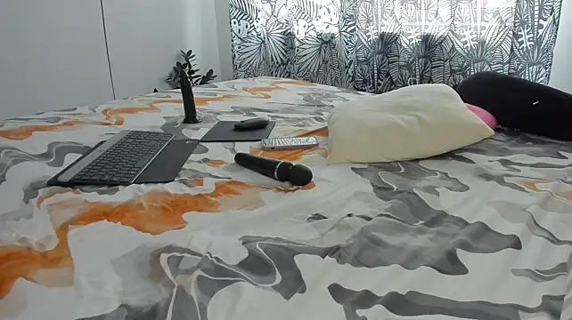 Marie_marie03 - tease my ass