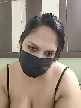 Sexy_SaBNaM69 - Oil on boobs