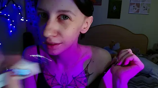 Secrettt_poison - breast massage close to the camera