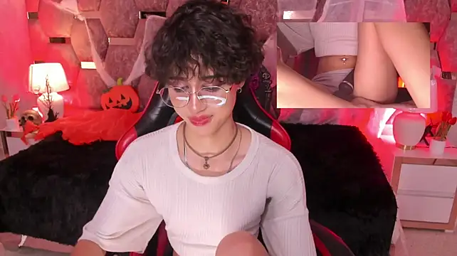 NorthHale_ - Fingering My Pussy Close Up + Saliva