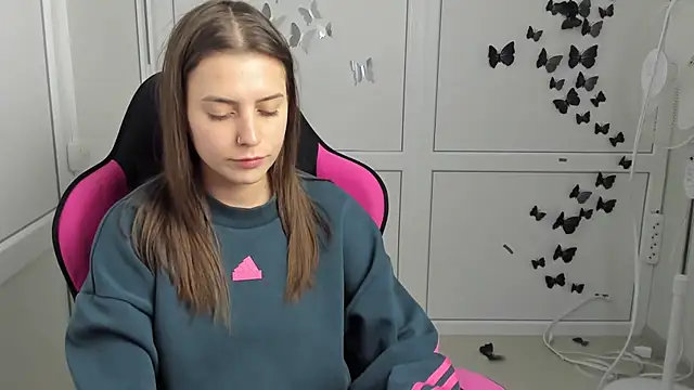 SoftBloomMira - Tease dance