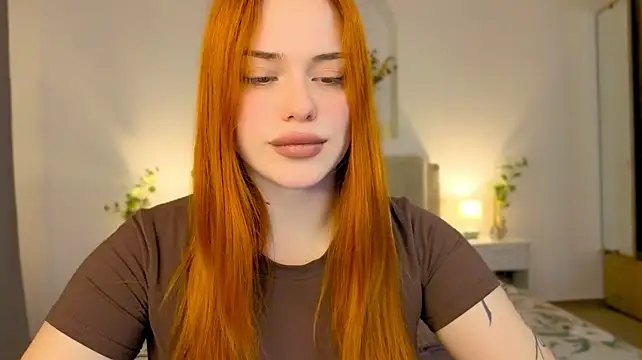 Spicy-girl1 - completely naked in a dogy