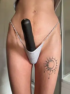 Feuchtes_traumchennn - LT 3x Videos + 10 Pics 👅💋
