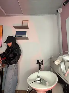 Baby_akuma0 - 🕸 SUCK BALLS+ SLAP MY FACE🦇