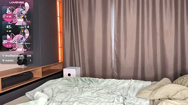 EmyinPoland - last tip -- hot vid in pm
