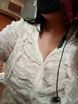 Hotandhornybhabhi - boobs show