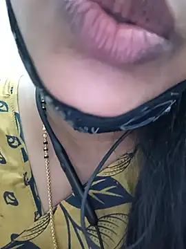 Tamil-HoneyQueen - Too buy gold bangles