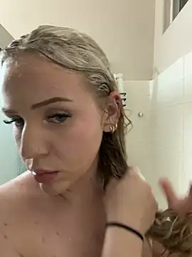 Ms_CherrySnow - Medium butt plug in