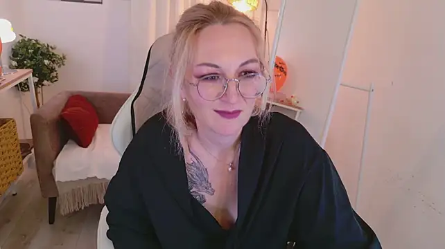 HelenDragonMother - spank ass till red x10